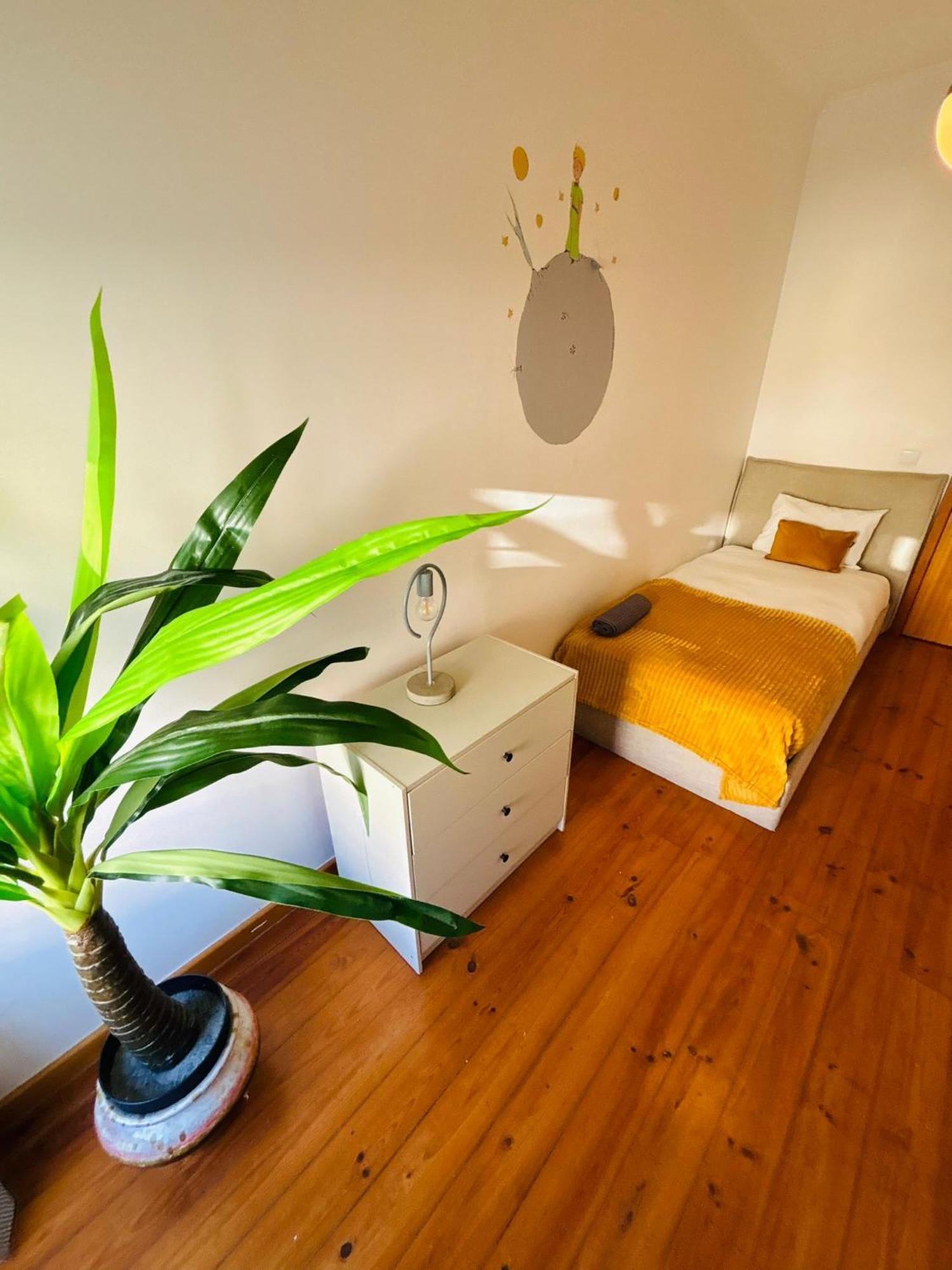 Hostal And Spacious In Lisbon, Ideal For Tourists Lisboa