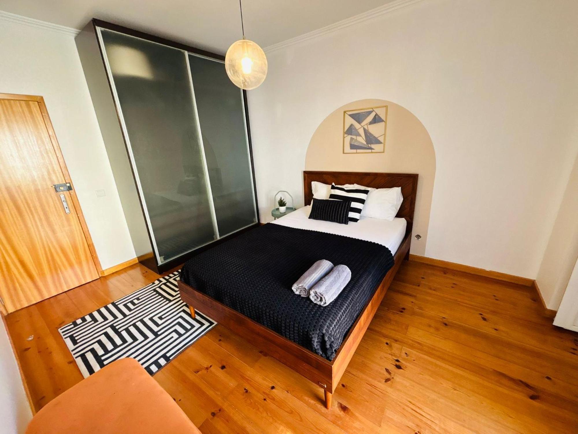 And Spacious In Lisbon, Ideal For Tourists Hostal Lisboa