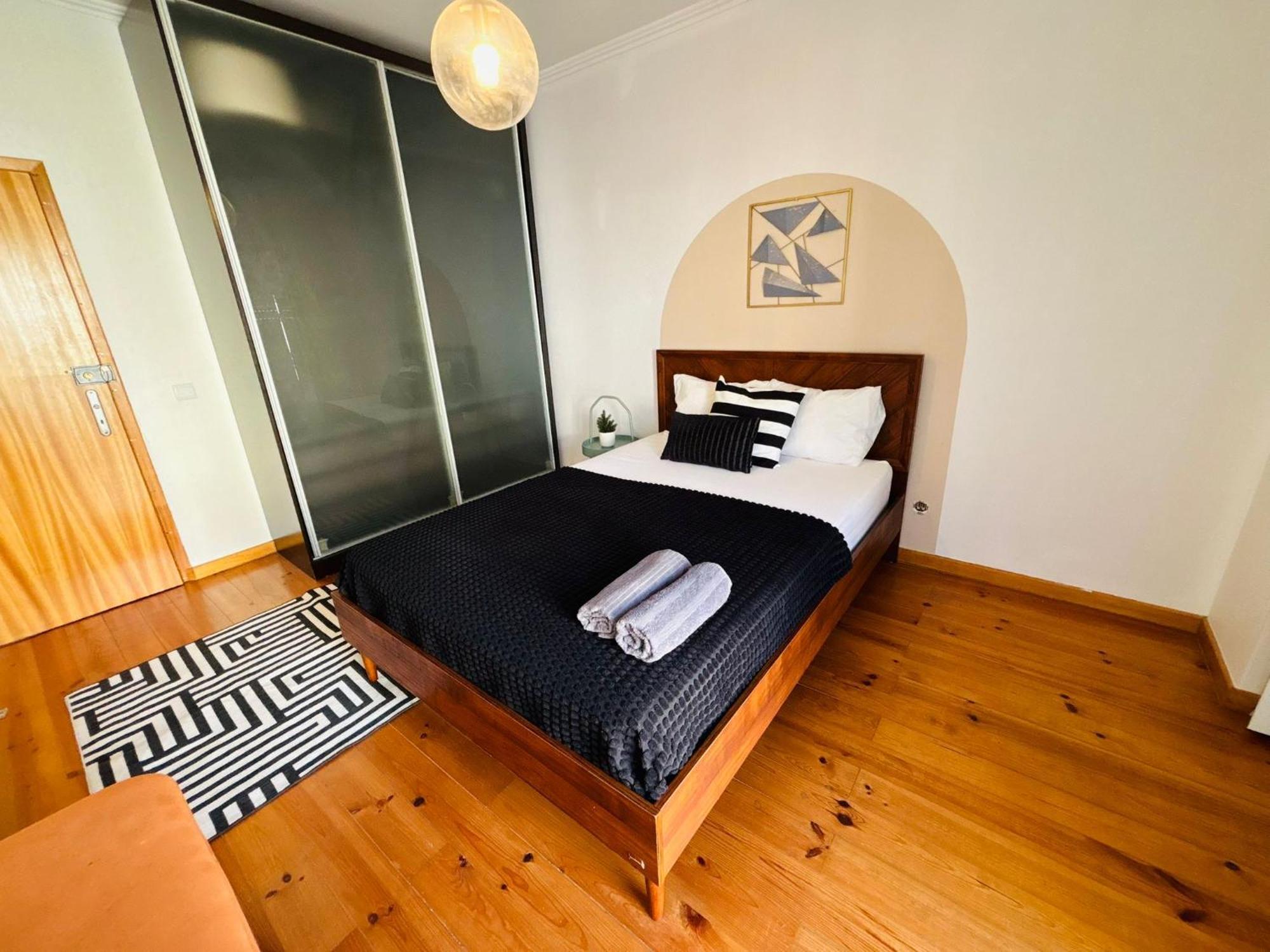 Hostal And Spacious In Lisbon, Ideal For Tourists Lisboa