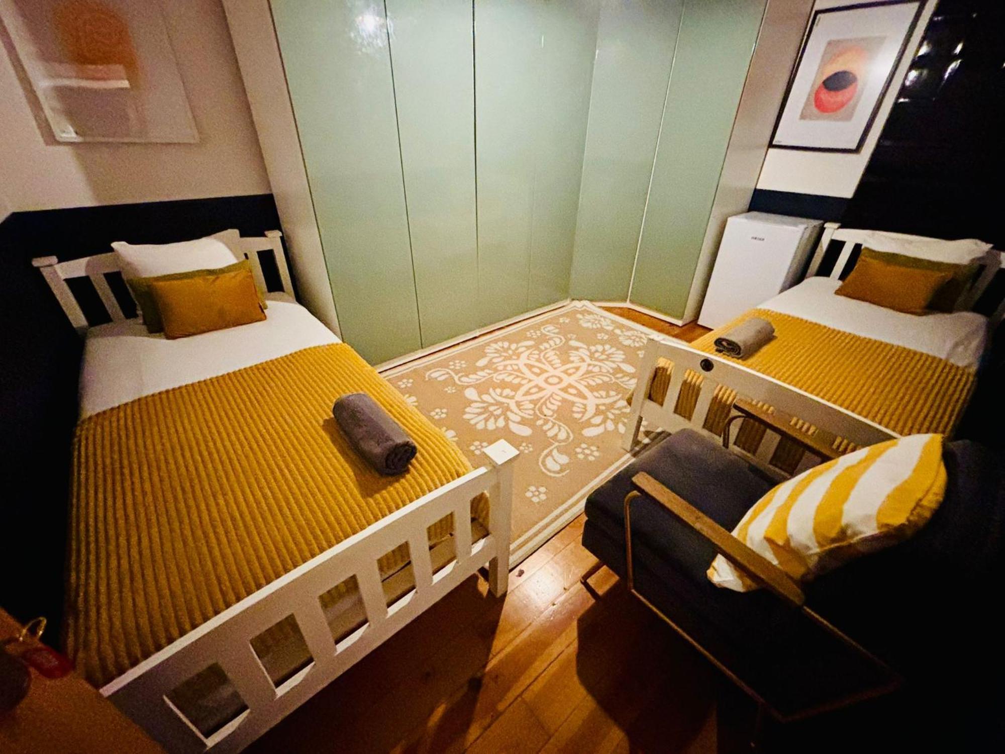 And Spacious In Lisbon, Ideal For Tourists *