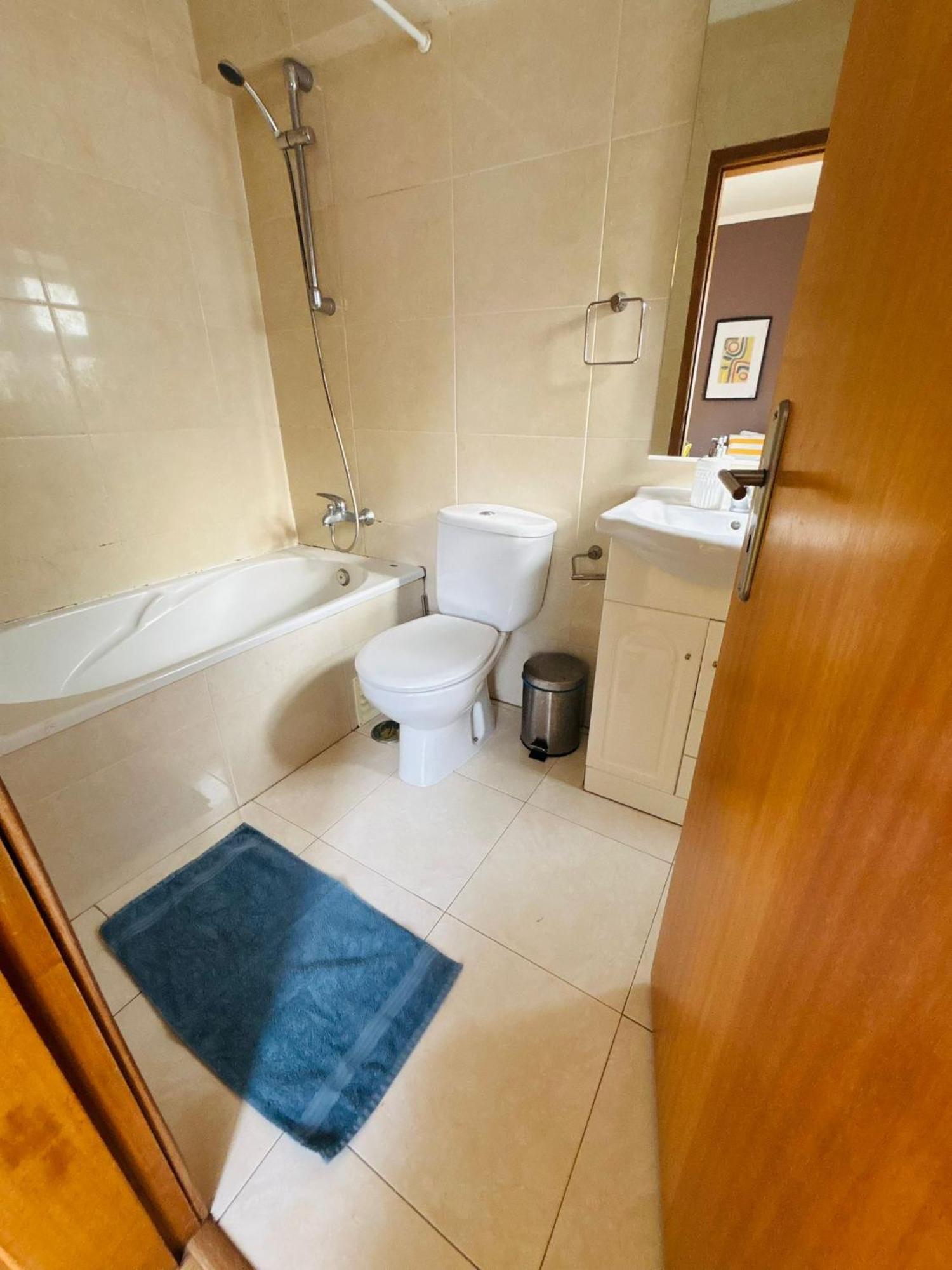 Hostel And Spacious In Lisbon, Ideal For Tourists